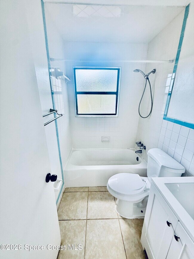 Building Photo - 410 S Tropical Trail