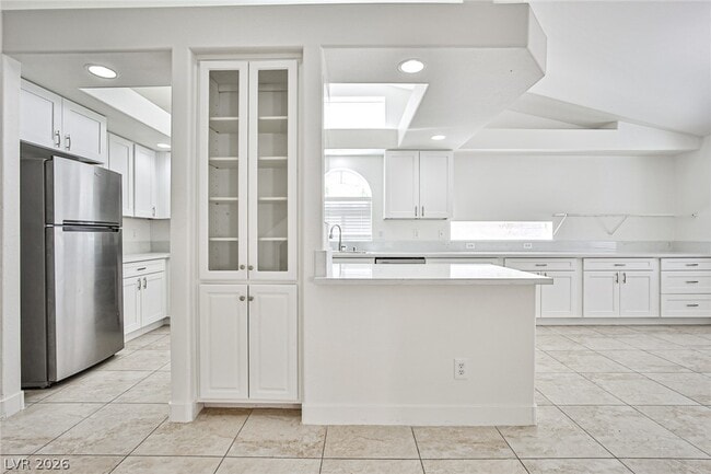 Building Photo - 9692 Cathedral Stairs Ct