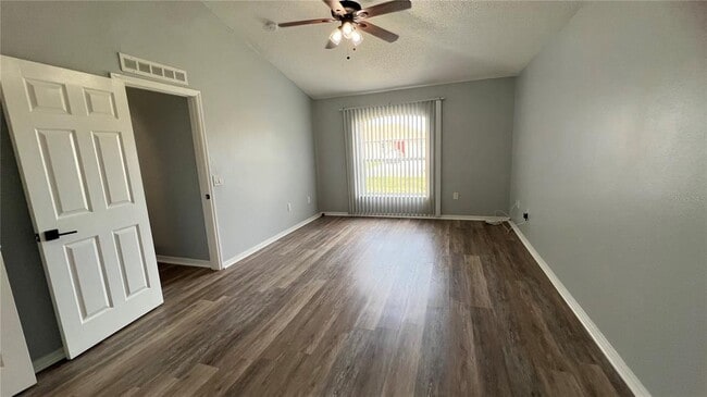 Building Photo - 485 Martigues Dr