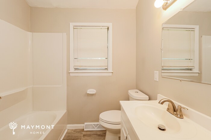 Building Photo - 4503 E 112 Terrace