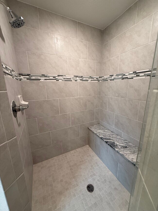 Building Photo - 9839 SW 41st Ave