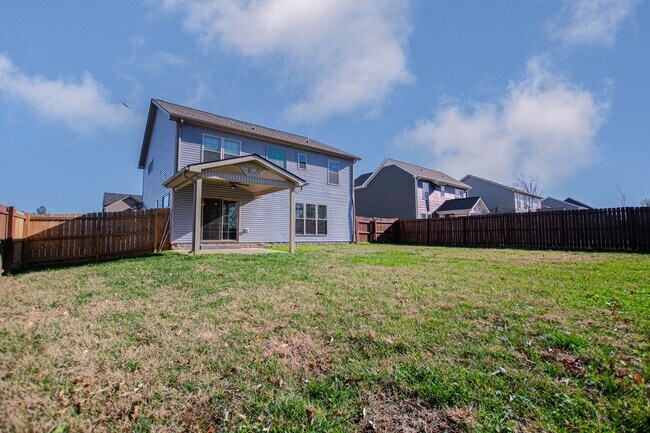 Building Photo - Pet Friendly Four Bedroom!