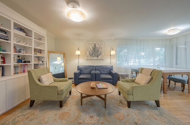 Building Photo - 5203 Chesapeake Way