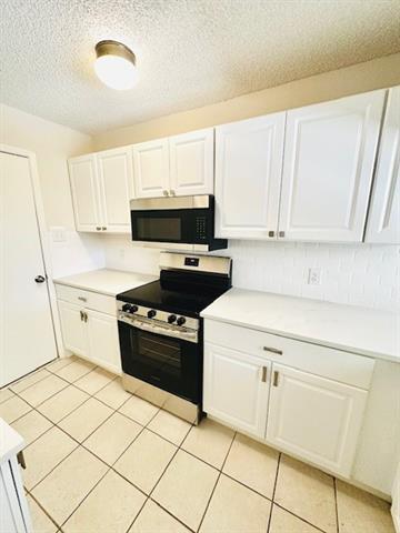 Building Photo - 3 Cedar Ln