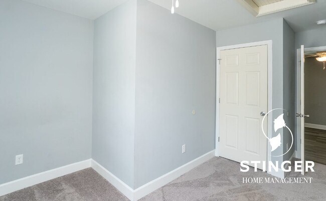 Building Photo - 17 Kaminsky Ln
