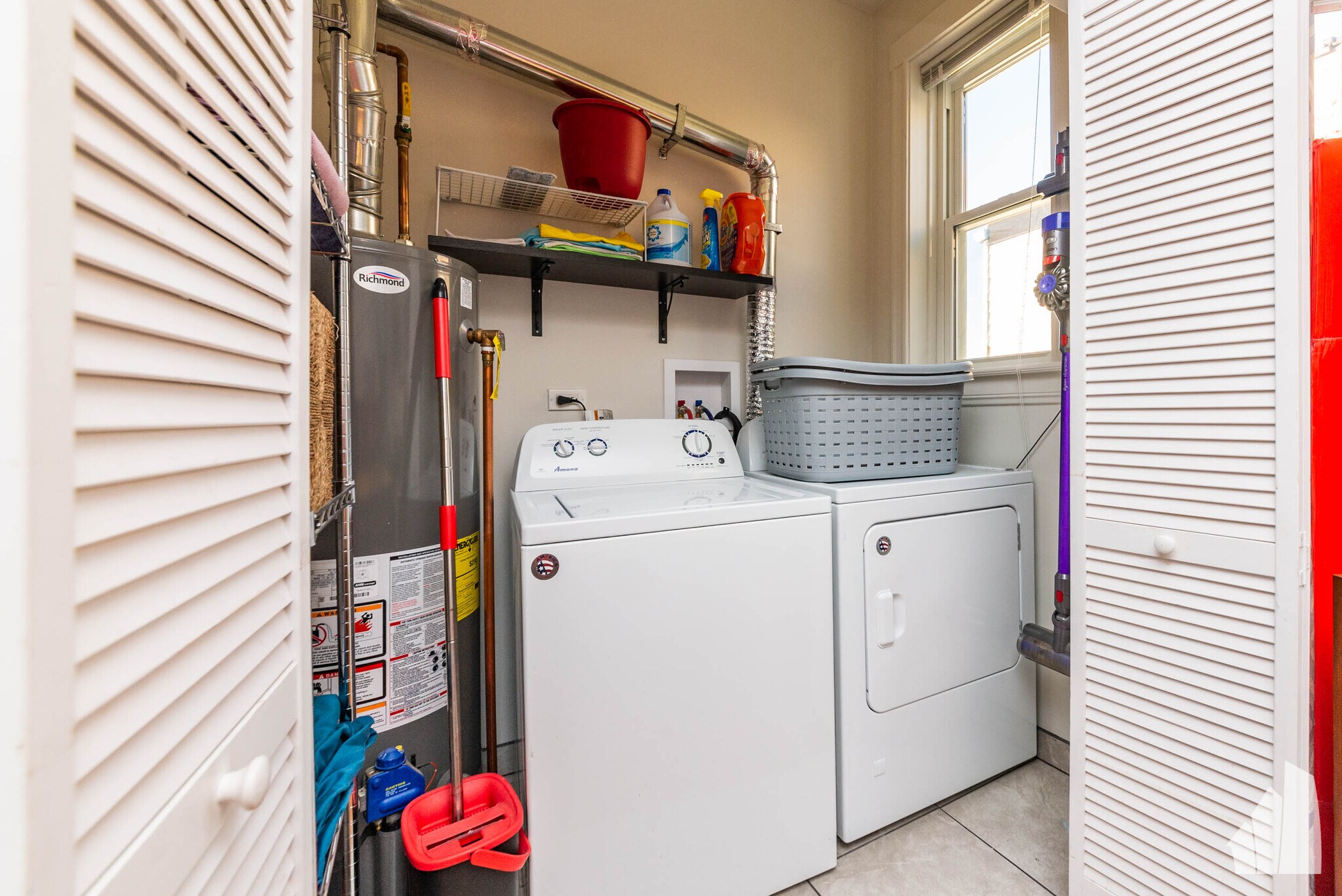 Building Photo - 3716 N Racine Ave