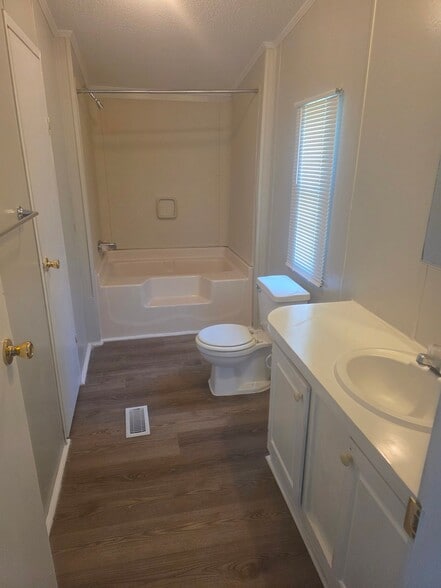 Building Photo - 1311 Knotty Elm Loop
