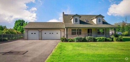 Building Photo - Beautiful Home in Dalton Gardens