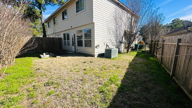 Building Photo - 1813 Arbor Glen