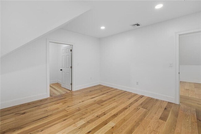 Building Photo - 30 Cypress St