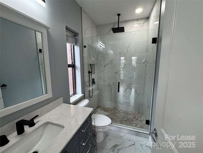 Building Photo - 559 New Bern Station Ct