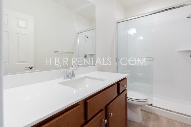 Building Photo - Spacious 4-Bedroom with 3 Full Baths in Tracy – Your Next Rental Home Awaits!