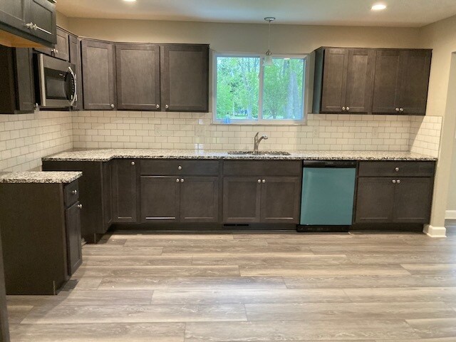 Building Photo - 25055 W 10 Mile Rd