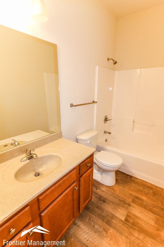 Building Photo - 914 Vattier Street