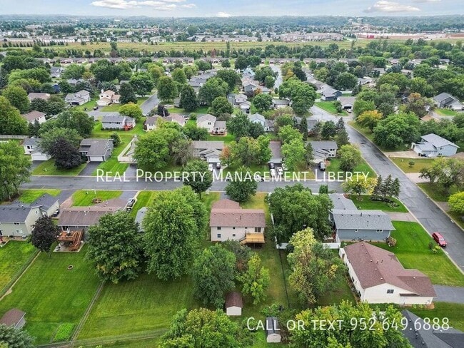Building Photo - 1939 Murphy Ave