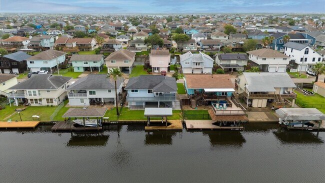 Building Photo - 1099 Redfish St