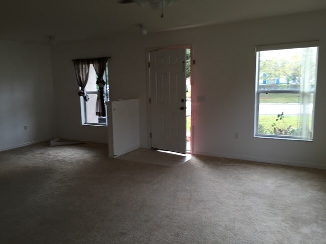 Building Photo - 436 Red Hawk Loop