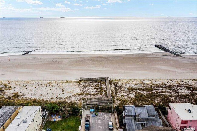 Building Photo - 98 Nebraska St