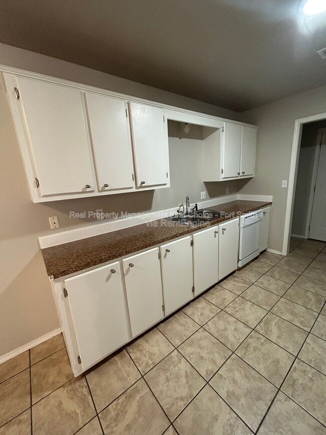 Building Photo - 230 W Gary St