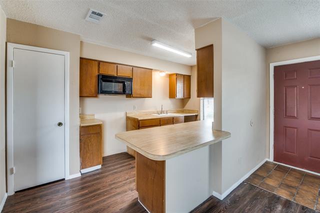 Building Photo - 2440 Briarcliff Dr