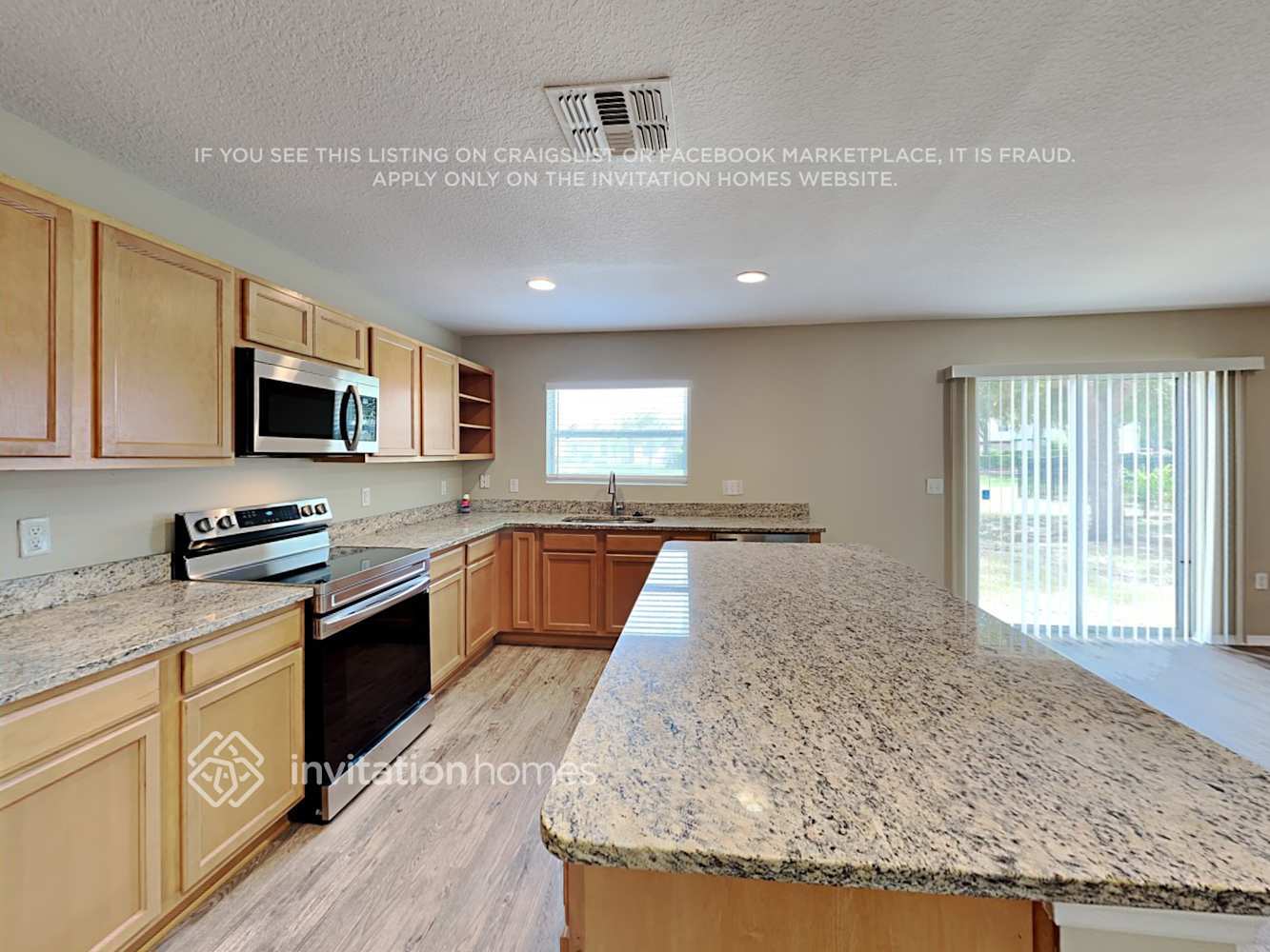 Building Photo - 1564 Strathmore Cir