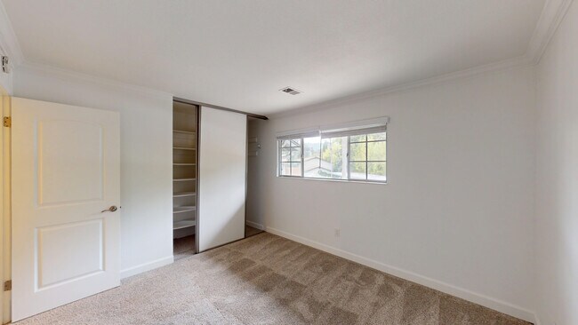 Building Photo - 18233 Happy Ln