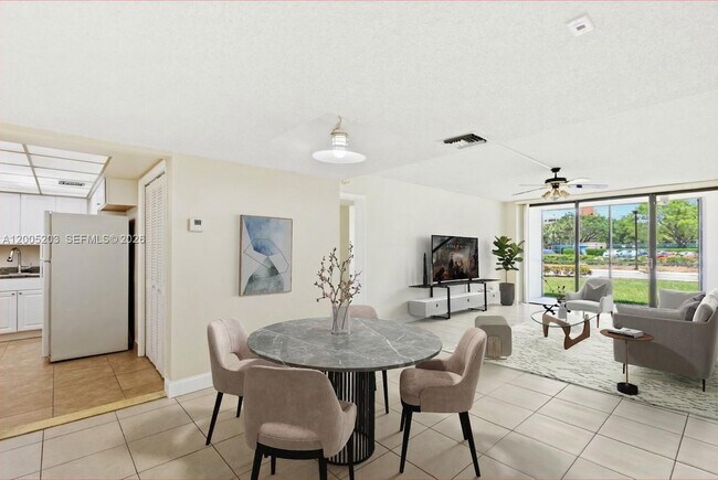 Building Photo - 16400 Golf Club Rd