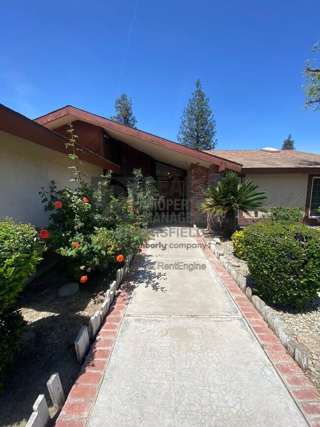 Building Photo - 7708 Okanagan Ct
