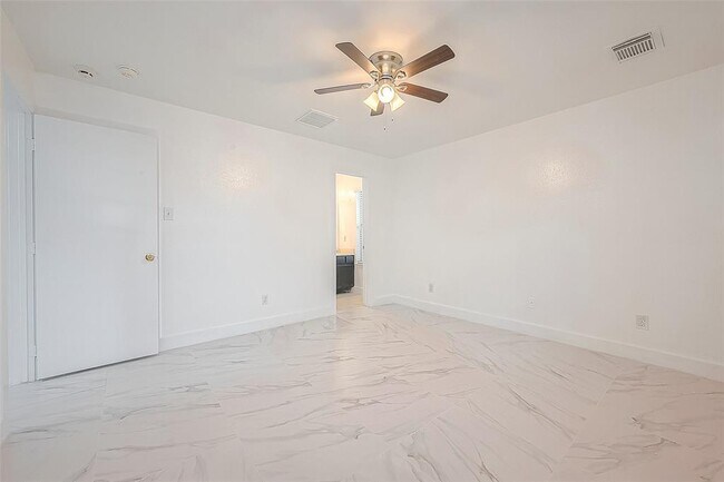 Building Photo - 20939 Young Meadows Way