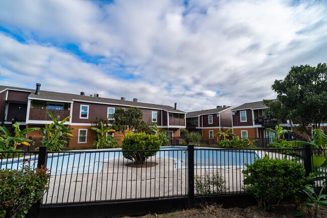 Building Photo - Northgate Apartments