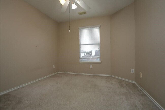Building Photo - 5302 Palo Duro Dr