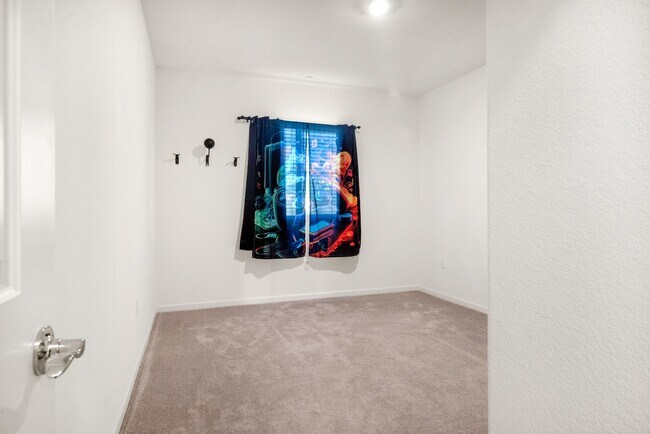 Building Photo - 2032 Gatlin Ct