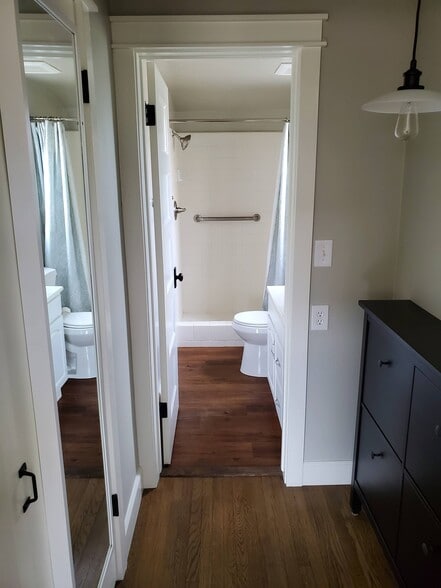 bedroom4 closet 2 and bathroom - 8608 Harrison Way