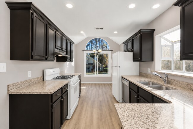 Building Photo - 1264 Watercrest Cir