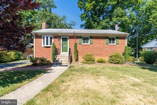 Building Photo - 3252 Holly Hill Dr