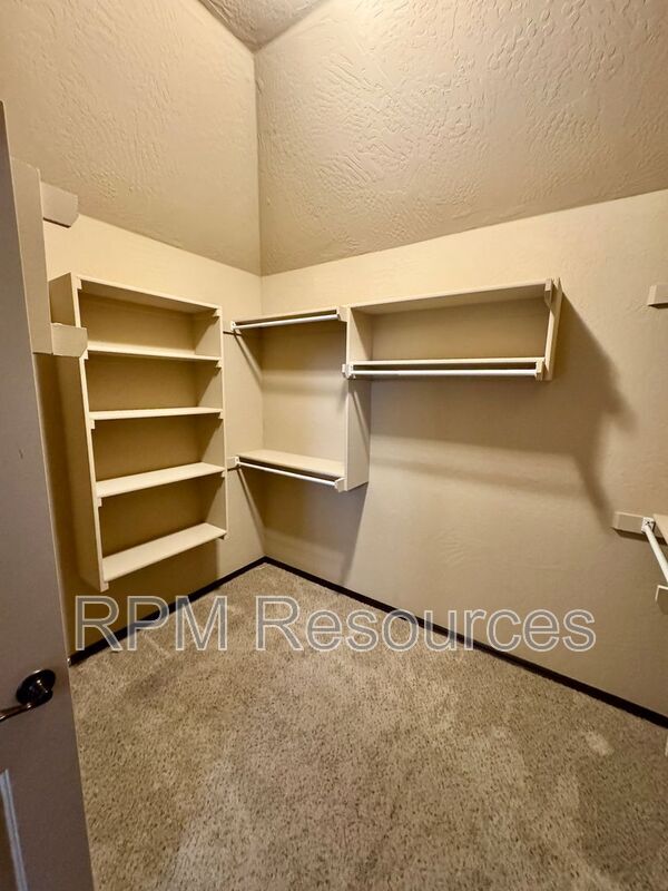Building Photo - 3121 SW 136th Terrace