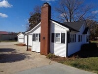 Building Photo - Kernersville Location-2 Bedroom House