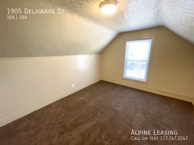 Building Photo - 1905 Delaware St