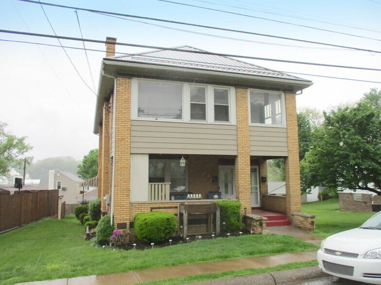 Primary Photo - 205 Wayne St