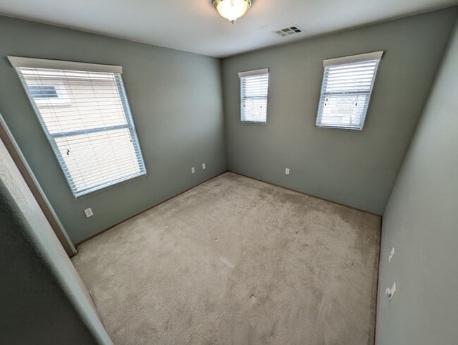 Building Photo - 7570 Dobroyd Dr