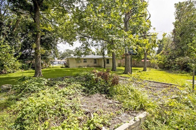 Building Photo - 7 Talisman Ct
