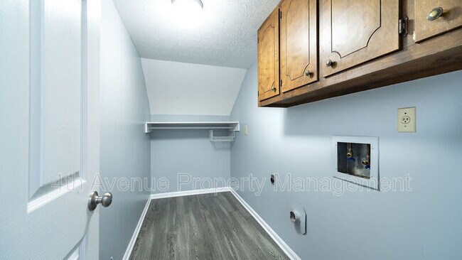Building Photo - 2820 Meadowlark Trail NW