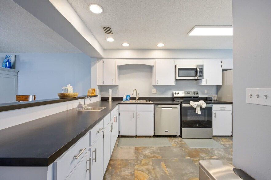 Building Photo - 280 S Atlantic Ave