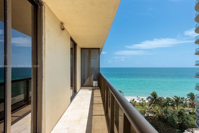 Building Photo - 16275 Collins Ave