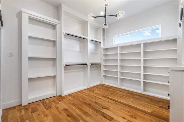 Building Photo - 430 Whispering Wy