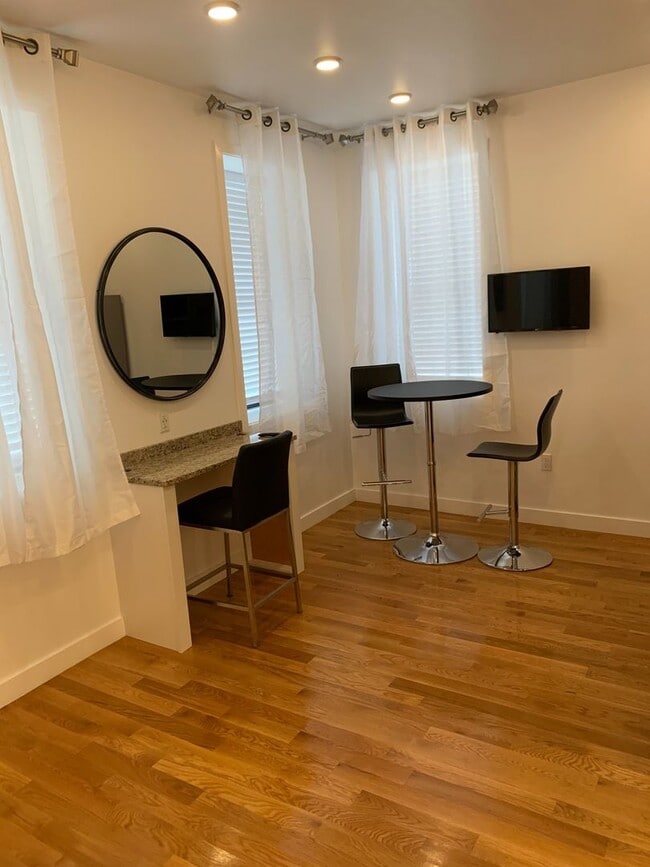 Building Photo - CHELSEA/BOSTON NO BROKER FEES!! BRAND NEW ...