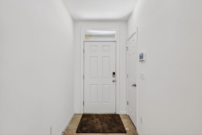 Building Photo - 393 SW Tarra Ave