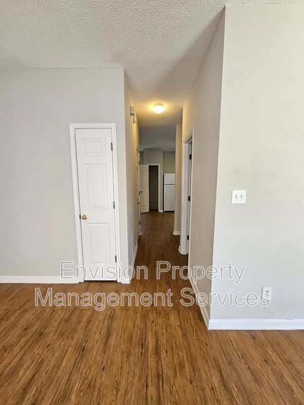 Building Photo - 3275 Oakley Pl