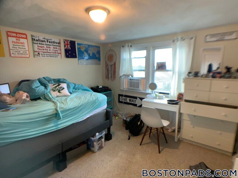 Building Photo - 59 Sunset Rd