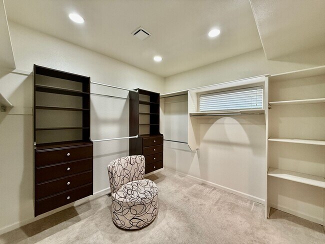 Building Photo - 3805 Brushland Ct
